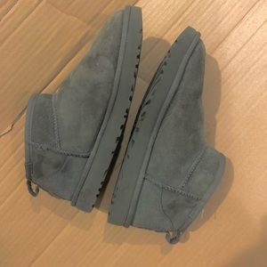 GREY UGGS MINI